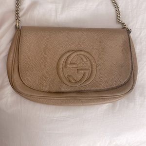 Gucci beige crossbody purse Soho bag